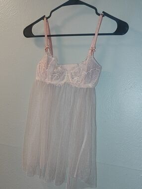 Sz XS Victoria's Secret Pale Pink Lace & Mesh Babydoll Chemise